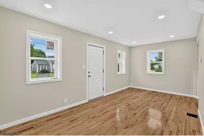 18 Bodine Ave, Monroe Township, NJ 08094 - Photo 9
