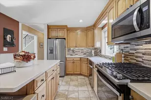 12 Norfolk Rd, Franklin Township, NJ 08873 - Photo 9