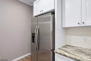 128 Berwick St, Elizabeth, NJ 07202 - Photo 9