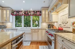 4 Barberry Row, Chester, NJ 07930 - Photo 7