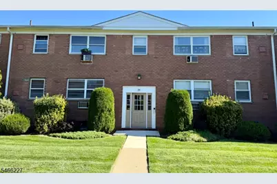 29 Knox Ter #1A, Wayne, NJ 07470 - Photo 1