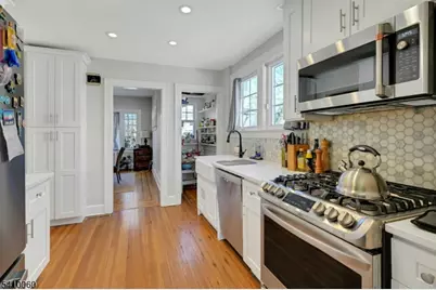 142 N Passaic, Chatham, NJ 07928 - Photo 9