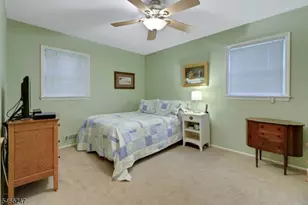17 Chandler Dr, Wayne Twp., NJ 07470 - Photo 21