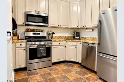 255 Windmill Ct, Lopatcong Township, NJ 08865 - Photo 7