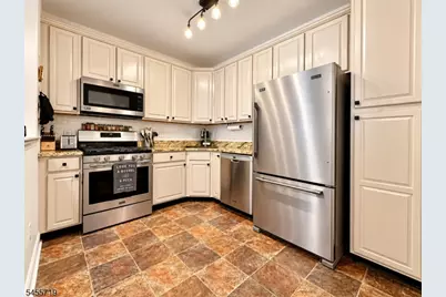 255 Windmill Ct, Lopatcong Township, NJ 08865 - Photo 9