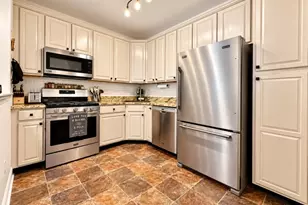 255 Windmill Ct, Lopatcong Township, NJ 08865 - Photo 9