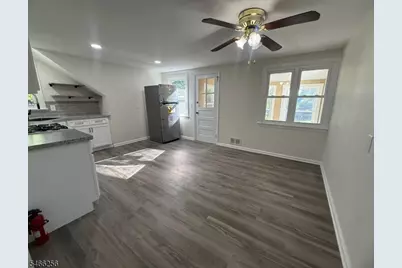 387 Grove St, North Plainfield, NJ 07060 - Photo 9