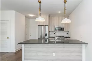 386 5th St, Jersey City, NJ 07302 - Photo 1
