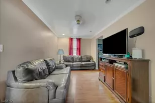131 Steuben St, East Orange, NJ 07018 - Photo 11