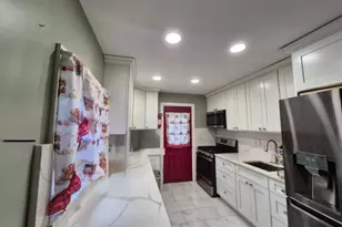 66 Independence Dr, Roselle, NJ 07203 - Photo 7