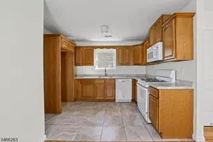 1063 William St, Elizabeth, NJ 07201 - Photo 5