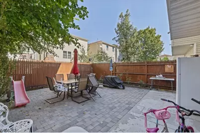 1063 William St, Elizabeth, NJ 07201 - Photo 23