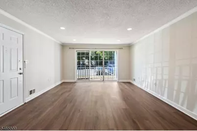 77 Sapphire Ln, Franklin Township, NJ 08823 - Photo 5