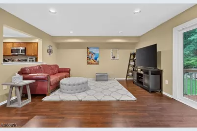38 Averell Dr, Parsippany, NJ 07950 - Photo 5