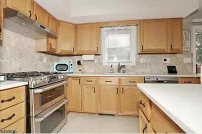 104 Bradford Ave, Little Falls Township, NJ 07424 - Photo 7