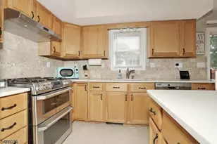 104 Bradford Ave, Little Falls Township, NJ 07424 - Photo 7