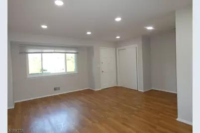 4H Quincy Circle #4, South Brunswick Township, NJ 08810 - Photo 3