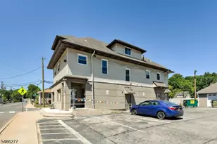 152 Hamburg Turnpike, Bloomingdale, NJ 07403 - Photo 3