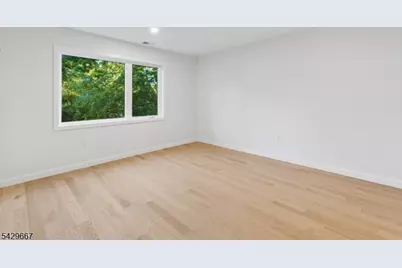 22 Reeve Cir, Millburn, NJ 07041 - Photo 31
