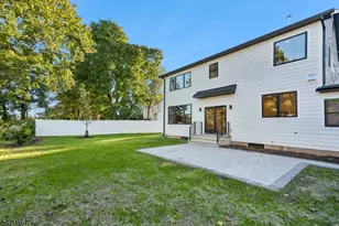 22 Reeve Cir, Millburn, NJ 07041 - Photo 41