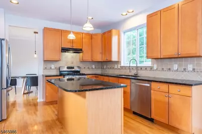 22 Saunders Ln, Mount Olive, NJ 07840 - Photo 9