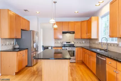 22 Saunders Ln, Mount Olive, NJ 07840 - Photo 7
