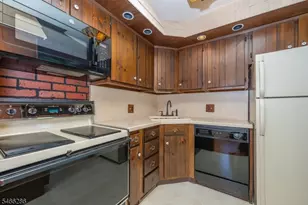 150 Franklin St, Verona, NJ 07044 - Photo 9