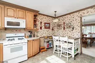 30-4 Farm Rd, Hillsborough Township, NJ 08844 - Photo 11