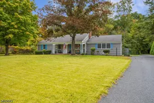 89 Cozy Lake Rd, Jefferson Township, NJ 07438 - Photo 3
