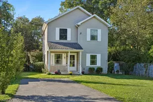 2 Elizabeth Pl, Denville, NJ 07834 - Photo 1