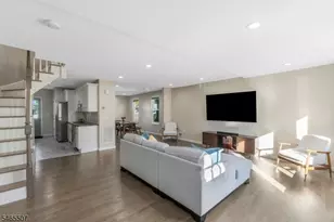 208 Walnut St., Roselle Park, NJ 07204 - Photo 9