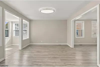 129 Laurel Ave, Union Township, NJ 07083 - Photo 13