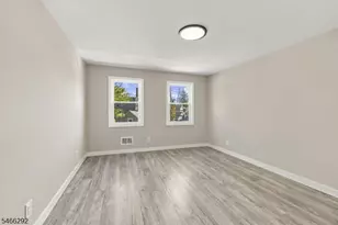129 Laurel Ave, Union Township, NJ 07083 - Photo 9