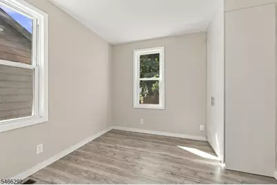 129 Laurel Ave, Union Township, NJ 07083 - Photo 19