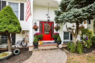 7 Weavers Ln, Readington, NJ 08889 - Photo 3