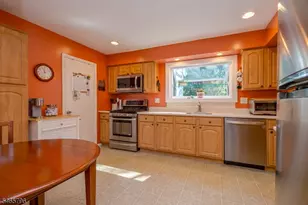 418 Hawkshead Way, Franklin Township, NJ 08873 - Photo 5