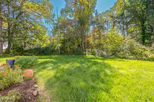 418 Hawkshead Way, Franklin Township, NJ 08873 - Photo 19