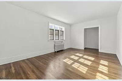 20 Garber Sq #C8, Ridgewood, NJ 07450 - Photo 5