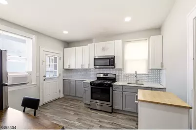 27 Lindsley Pl, East Orange, NJ 07018 - Photo 7
