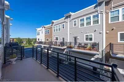 14 Fleet St, North Brunswick Township, NJ 08902 - Photo 27