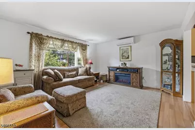 11 Vlietstra Dr, Vernon, NJ 07418 - Photo 3