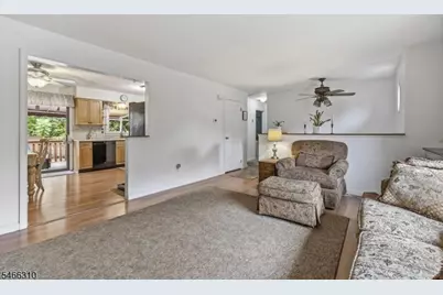 11 Vlietstra Dr, Vernon, NJ 07418 - Photo 5