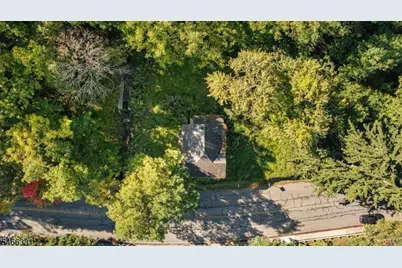 125 W Lindsley Rd, Cedar Grove, NJ 07009 - Photo 7