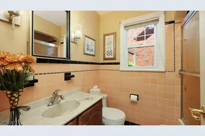 399 Huntington Rd, Union Township, NJ 07083 - Photo 17