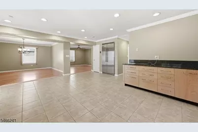 1109 Overlook Ter, Union Township, NJ 07083 - Photo 9