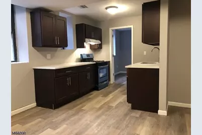 295 Hawthorne #1D, Newark, NJ 07112 - Photo 3
