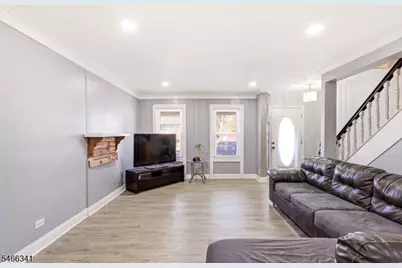 111 Ayers Pl, South Bound Brook Boro, NJ 08880 - Photo 11