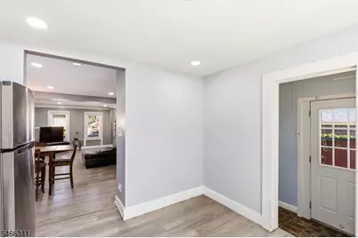 111 Ayers Pl, South Bound Brook Boro, NJ 08880 - Photo 15