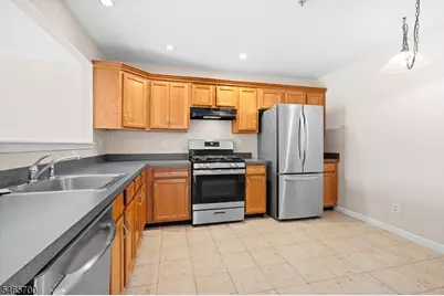 74 Mountainside Dr #74, Pompton Lakes, NJ 07442 - Photo 9