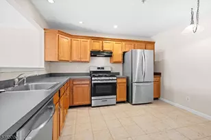 74 Mountainside Dr, Pompton Lakes, NJ 07442 - Photo 9